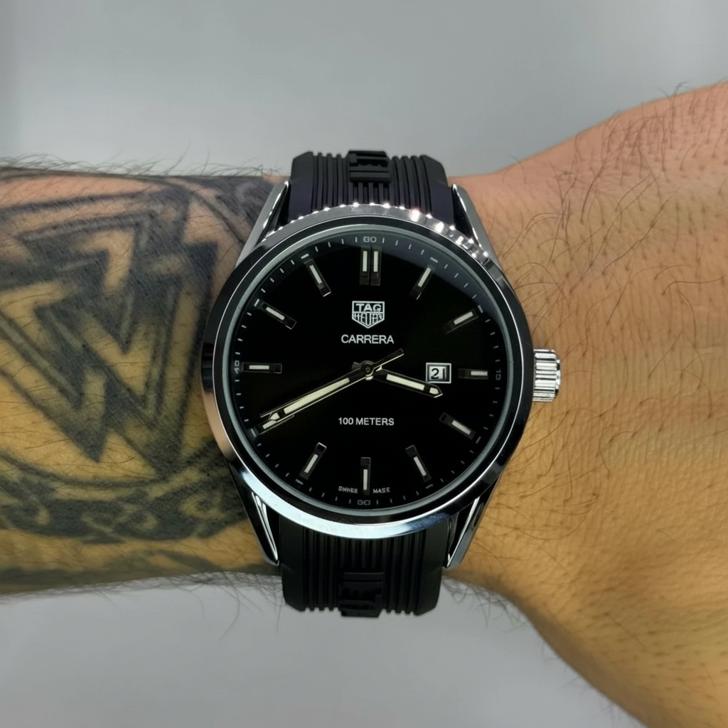 Relógio Esportivo Elegante em Aço com Pulseira de Borracha 100m