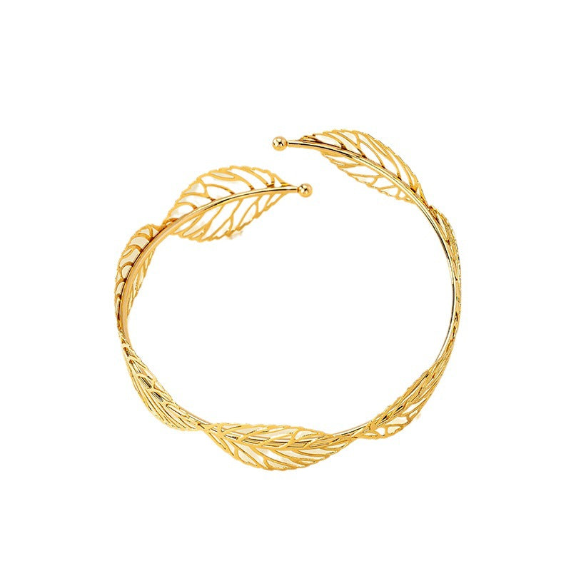 Bracelete Folha Dourada: Elegância Natural para Seu Braço