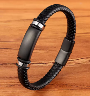 Urban Steel – Pulseira Preta com Couro Trançado e Fecho Magnético