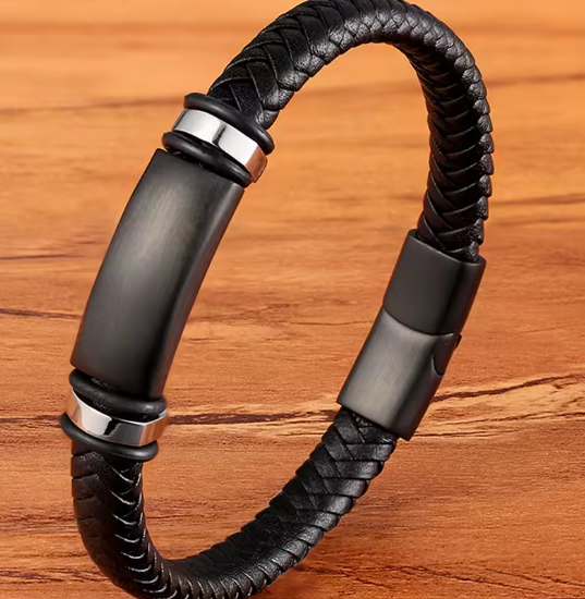 Urban Steel – Pulseira Preta com Couro Trançado e Fecho Magnético