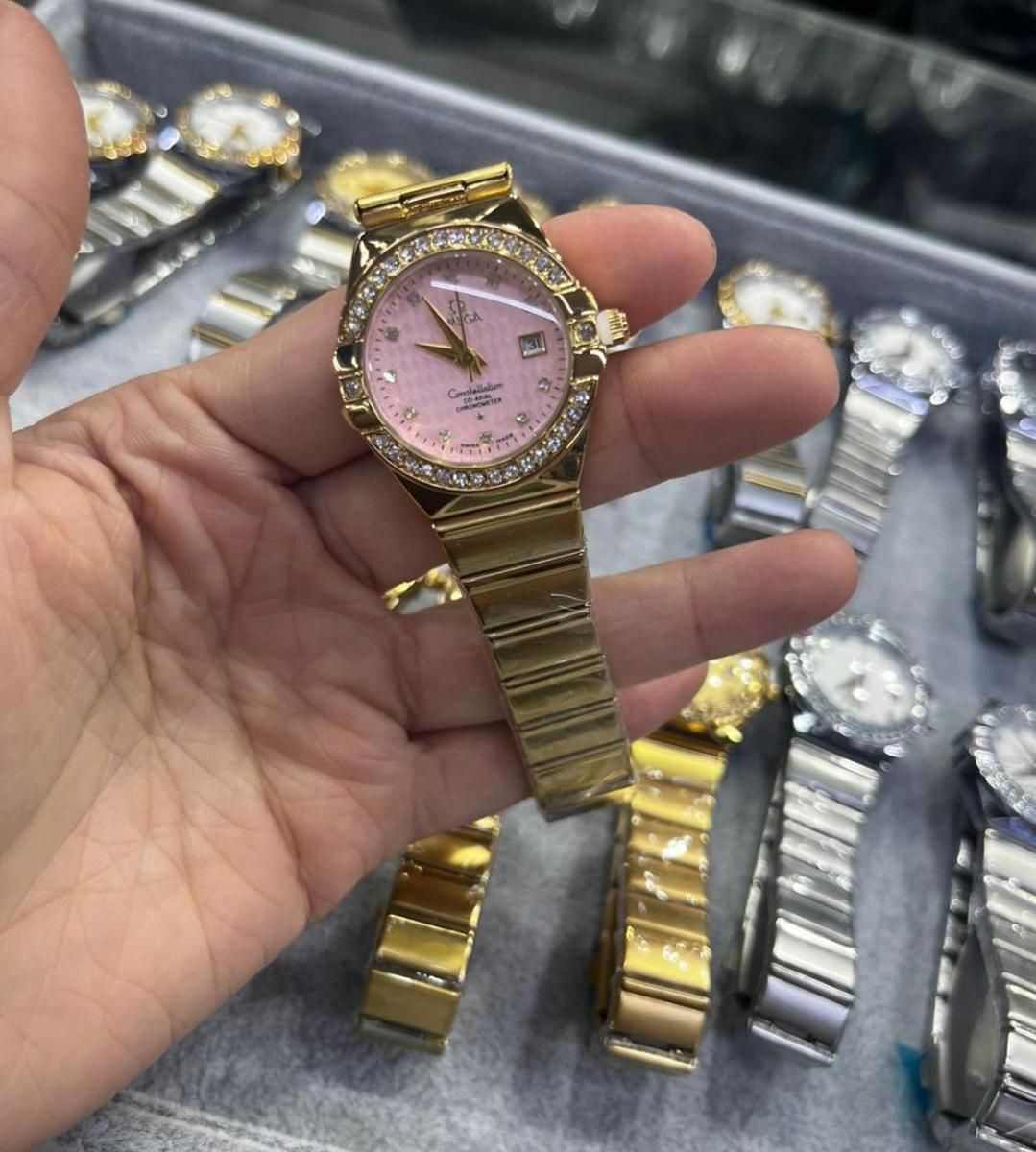 Chronos Elite S-Series: Relógio de Luxo com Bezel de Cristais e Design Integrado