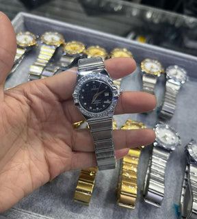 Chronos Elite S-Series: Relógio de Luxo com Bezel de Cristais e Design Integrado
