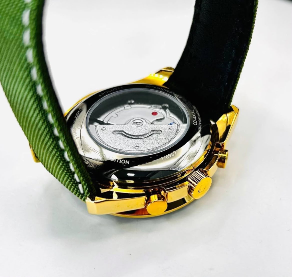 Relógio OMG Snoopy – Edição Especial Speedmaster